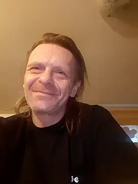 Snapshot of Kuba_Gd chatting on 02-19-25, 02:33 Kuba Gd online show from 02-19-25, 02:33