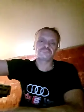 Snapshot of Kuba_Gd chatting on 10-02-25, 10:35 Kuba Gd online show from 10-02-25, 10:35
