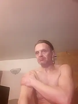 Snapshot of Kuba_Gd chatting on 02-14-25, 02:18 Kuba Gd online show from 02-14-25, 02:18