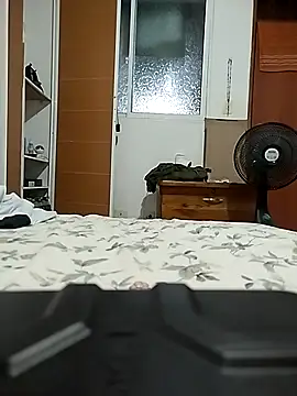 LatinaBBWLover25 online show from 03-26-26, 04:22