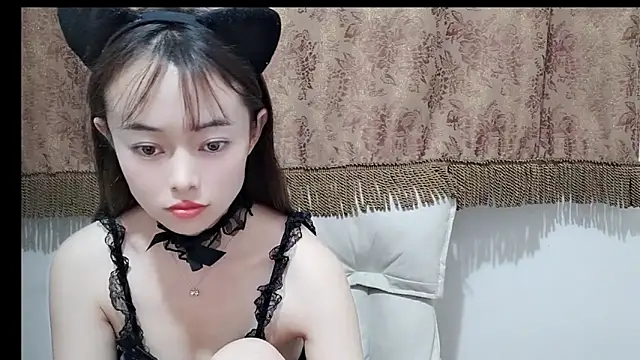 Snapshot of Zhenlihoney10 chatting on 11-04-25, 11:58 Zhenlihoney10 online show from 11-04-25, 11:58