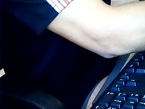 Snapshot of hotboydon2495 chatting on 10-15-25, 01:59 hotboydon2495 online show from 10-15-25, 01:59