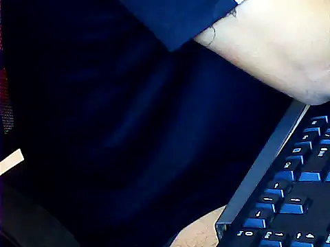Snapshot of hotboydon2495 chatting on 10-17-25, 01:09 hotboydon2495 online show from 10-17-25, 01:09