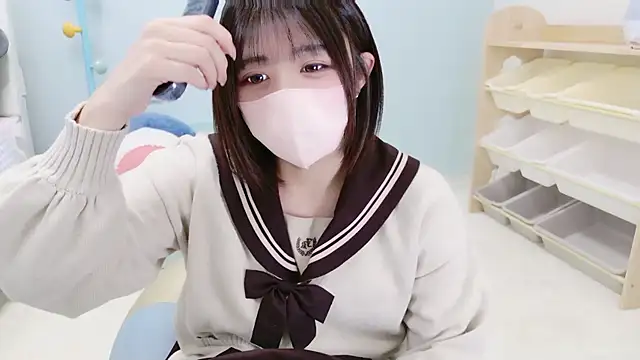 Hinata Sun online show from 11-13-25, 09:13