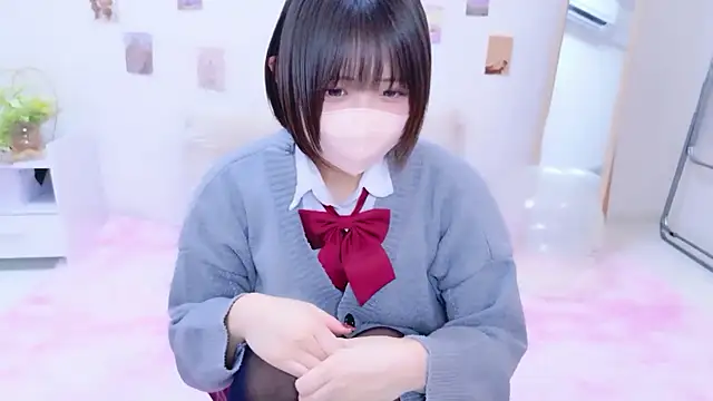 Hinata Sun online show from 12-03-25, 01:32