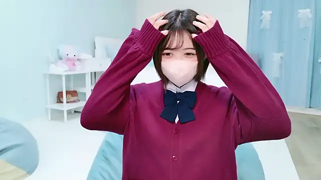 Hinata Sun online show from 09-11-25, 10:26
