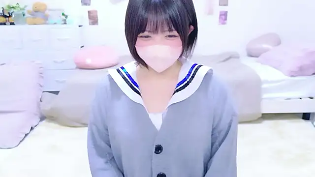 Hinata Sun online show from 03-19-26, 03:17