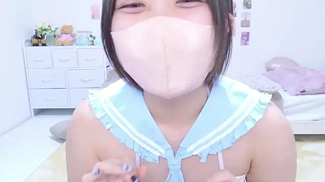 Hinata Sun online show from 03-11-26, 05:51