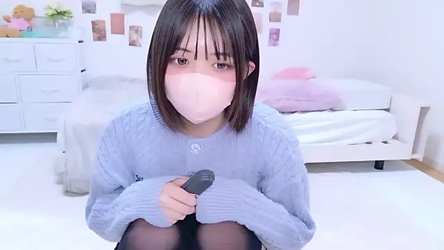 Hinata Sun online show from 11-12-25, 05:28