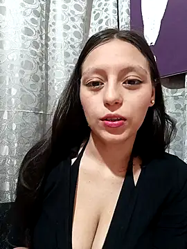 Snapshot of Lahila_ chatting on 10-08-25, 01:23 Lahila online show from 10-08-25, 01:23