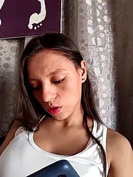 Snapshot of Lahila_ chatting on 10-04-25, 01:23 Lahila online show from 10-04-25, 01:23