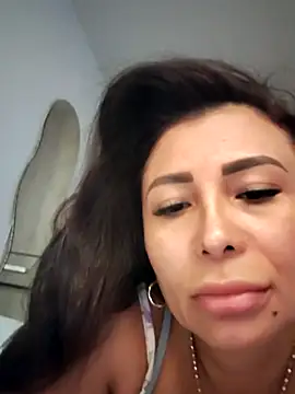 mia mancinii online show from 04-05-26, 04:35