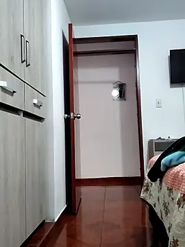 mia mancinii online show from 04-09-26, 02:34