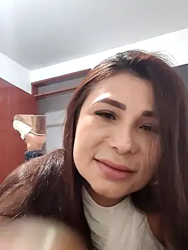 Snapshot of mia_mancinii chatting on 06-27-26, 01:44 mia mancinii online show from 06-27-26, 01:44