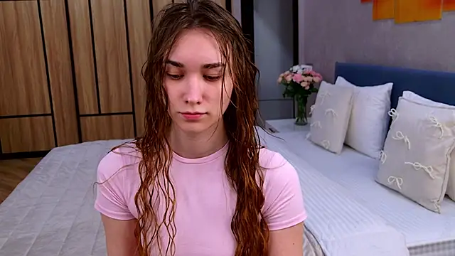 AmadaReine online show from 03-15-26, 04:25