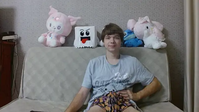 Snapshot of hilt_on_ chatting on 10-12-25, 07:43 hilt on online show from 10-12-25, 07:43