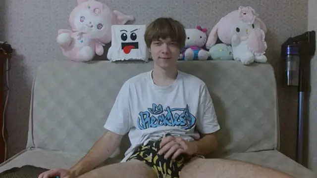 Snapshot of hilt_on_ chatting on 10-18-25, 07:43 hilt on online show from 10-18-25, 07:43