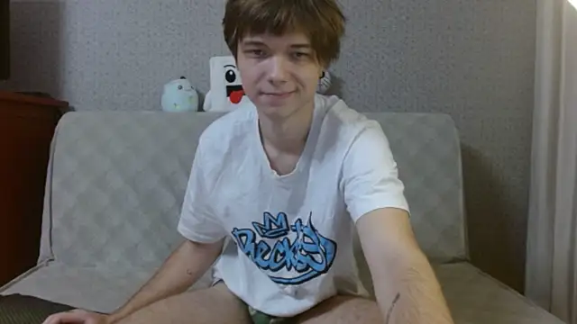 Snapshot of hilt_on_ chatting on 10-05-25, 07:43 hilt on online show from 10-05-25, 07:43