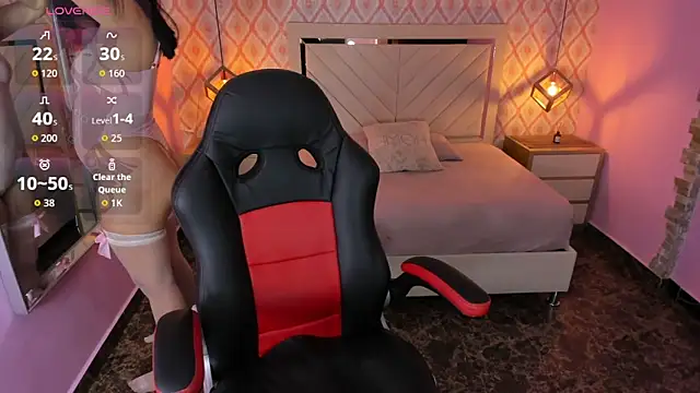 CHRISTY TEIGEN4 online show from 01-14-26, 07:28