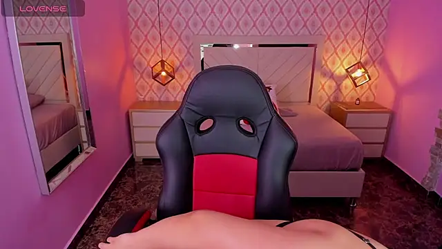 CHRISTY TEIGEN4 online show from 12-03-25, 07:24