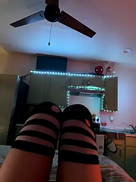 littiekitty online show from 10-11-25, 03:02