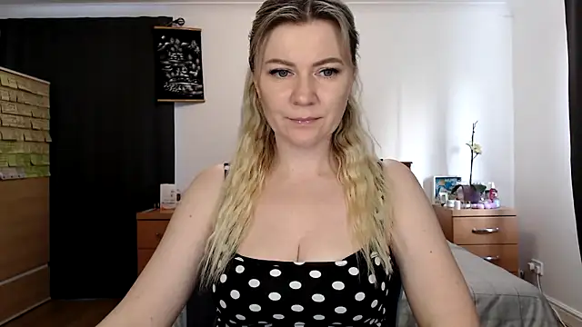 ParadiseAlina online show from 04-22-26, 05:53