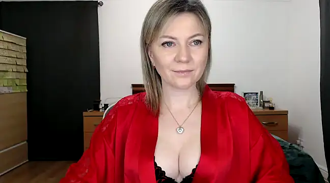 Snapshot of ParadiseAlina chatting on 02-05-25, 07:20 ParadiseAlina online show from 02-05-25, 07:20