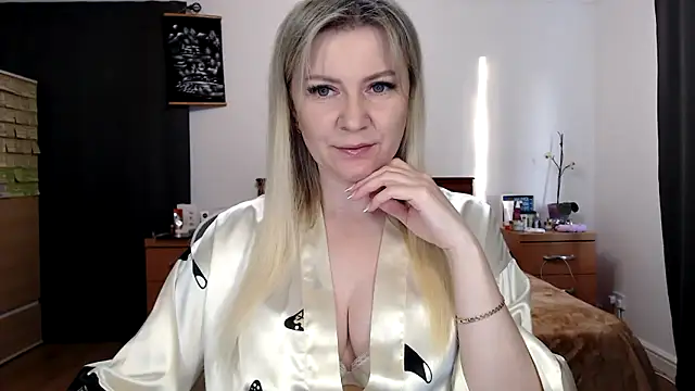 ParadiseAlina online show from 04-29-26, 07:09
