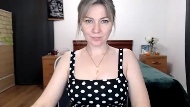 Snapshot of ParadiseAlina chatting on 02-06-26, 08:05 ParadiseAlina online show from 02-06-26, 08:05