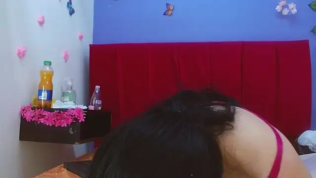 andrealopezcm101 online show from 10-20-25, 11:11