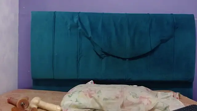 Snapshot of andrealopezcm101 chatting on 02-20-26, 11:23 andrealopezcm101 online show from 02-20-26, 11:23