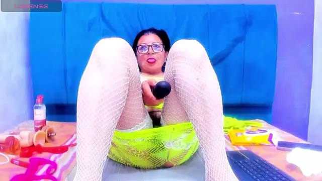 andrealopezcm101 online show from 06-09-26, 11:39