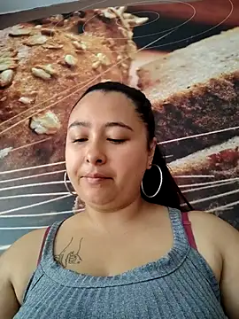Snapshot of Freyacooper chatting on 09-22-25, 02:23 Freyacooper online show from 09-22-25, 02:23