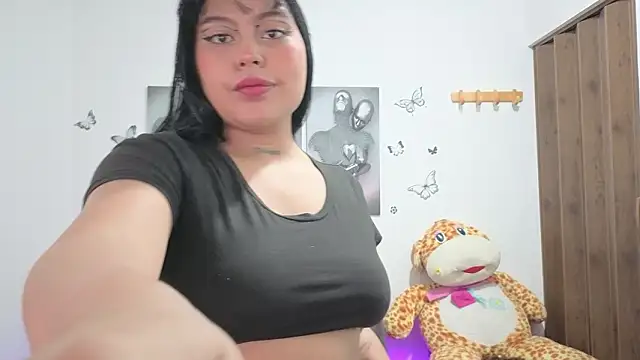 Snapshot of Candy_Chloe02 chatting on 02-18-26, 11:06 Candy Chloe02 online show from 02-18-26, 11:06