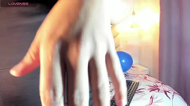 SheyLopez online show from 09-24-25, 03:13