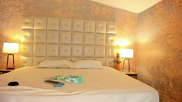 SheyLopez online show from 03-19-26, 03:06