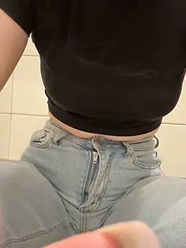 Cumonmme online show from 10-18-25, 08:44