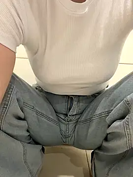 Cumonmme online show from 10-28-25, 09:14