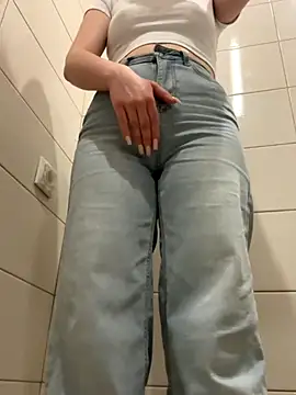 Cumonmme online show from 10-29-25, 09:36