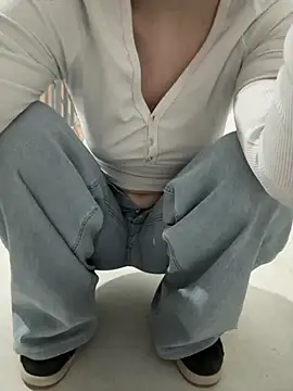 Cumonmme online show from 10-11-25, 08:43