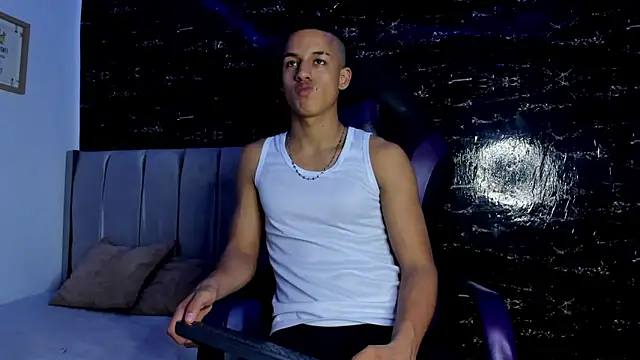 Snapshot of Jhos_Smith chatting on 10-25-25, 01:16 Jhos Smith online show from 10-25-25, 01:16