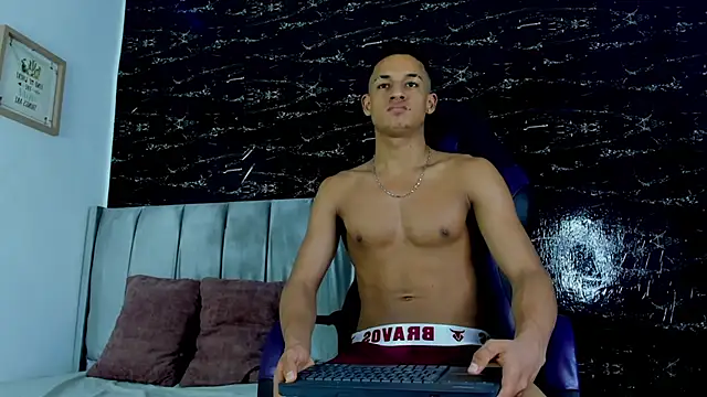 Jhos Smith online show from 04-22-26, 04:08