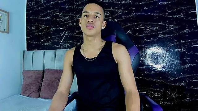 Snapshot of Jhos_Smith chatting on 02-05-26, 04:19 Jhos Smith online show from 02-05-26, 04:19