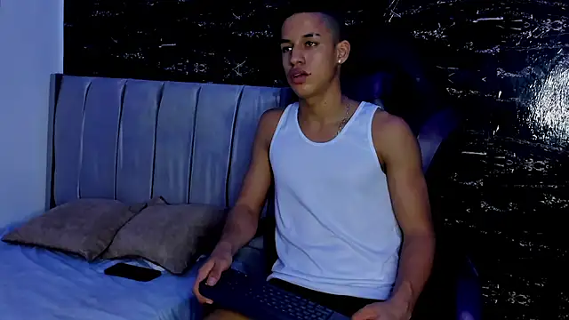 Snapshot of Jhos_Smith chatting on 09-24-25, 03:57 Jhos Smith online show from 09-24-25, 03:57