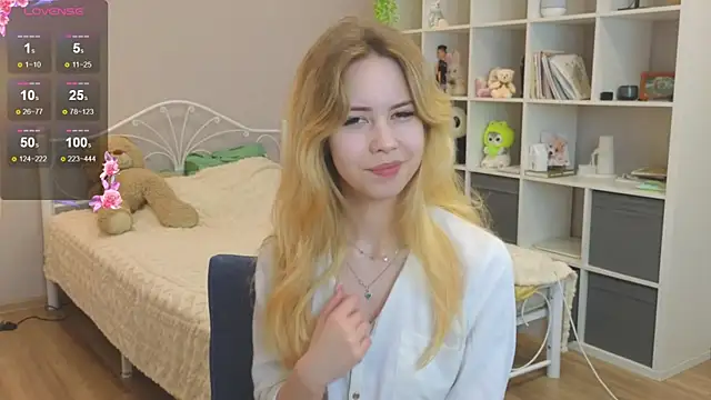 Snapshot of Wendy_Cutie chatting on 09-22-25, 04:24 Wendy Cutie online show from 09-22-25, 04:24