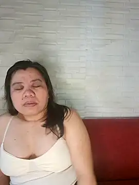 hotlyn45 online show from 04-13-26, 09:08