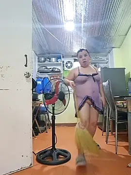 hotlyn45 online show from 01-12-26, 04:41