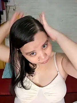 Snapshot of hotlyn45 chatting on 06-15-26, 02:12 hotlyn45 online show from 06-15-26, 02:12
