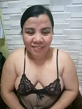 hotlyn45 online show from 11-13-25, 08:46