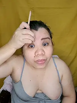 hotlyn45 online show from 01-13-26, 12:04